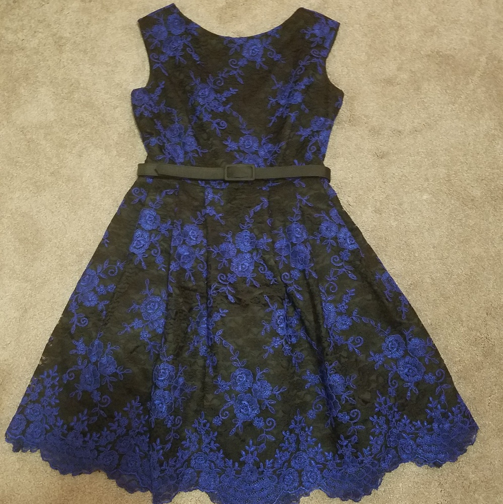 Eliza J fit and flare dress with pockets